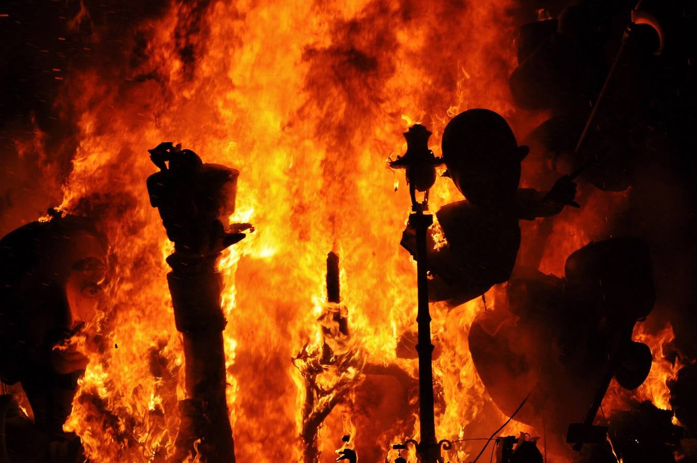 Fallas 2016: La Cremà de las Fallas de Valencia