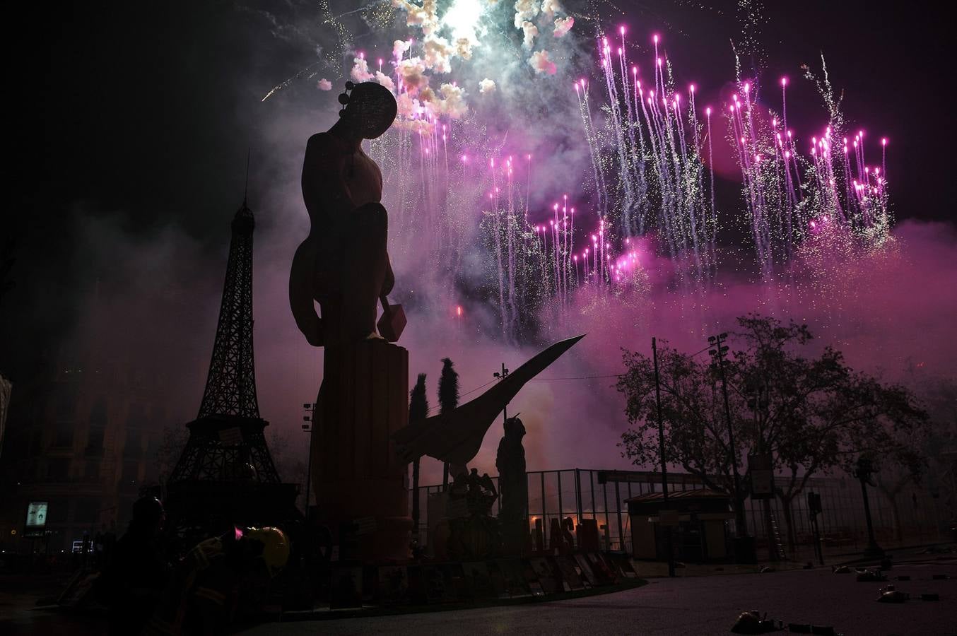 Fallas 2016: La Cremà de las Fallas de Valencia