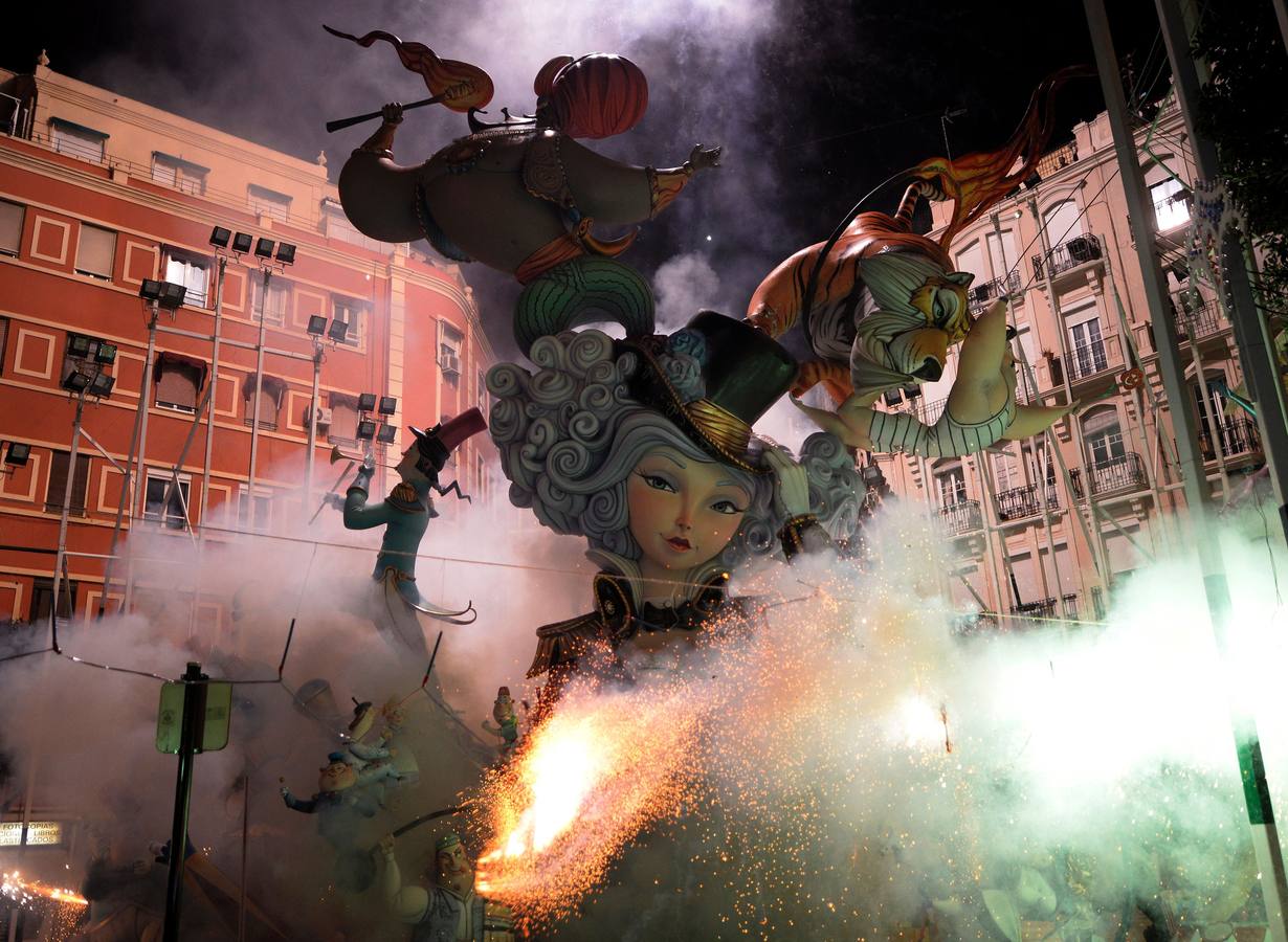 Fallas 2016: La cremà de las Fallas de Valencia