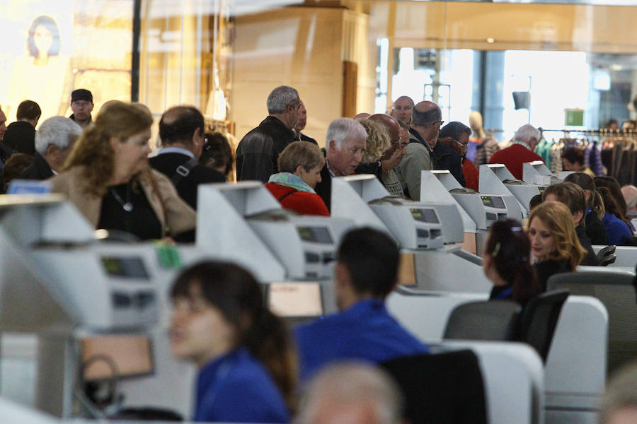 Cancelados 30 vuelos en Alicante por la huelga de controladores franceses