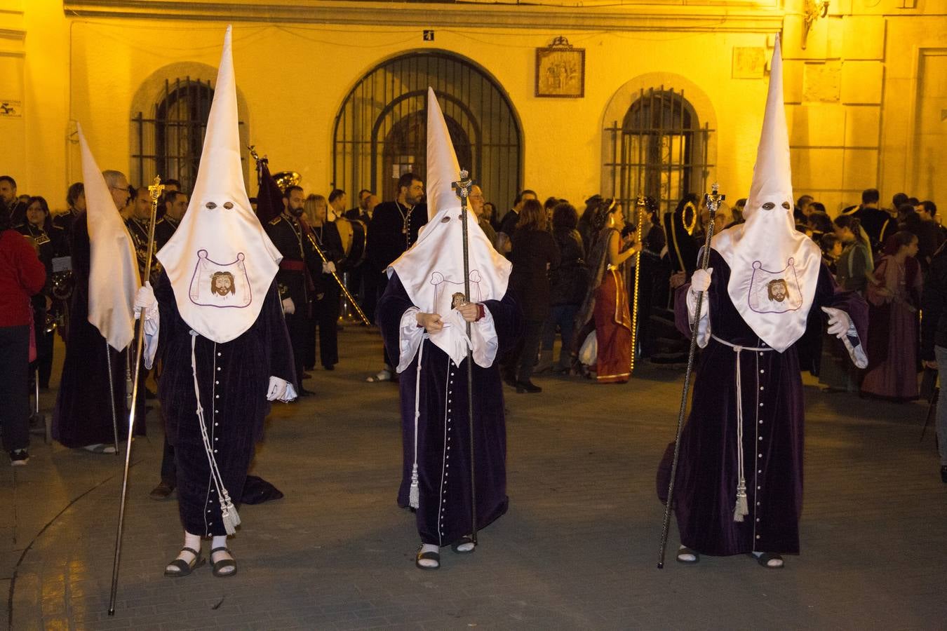 La procesión de Miércoles Santo de la Semana Santa Marinera, en imágenes