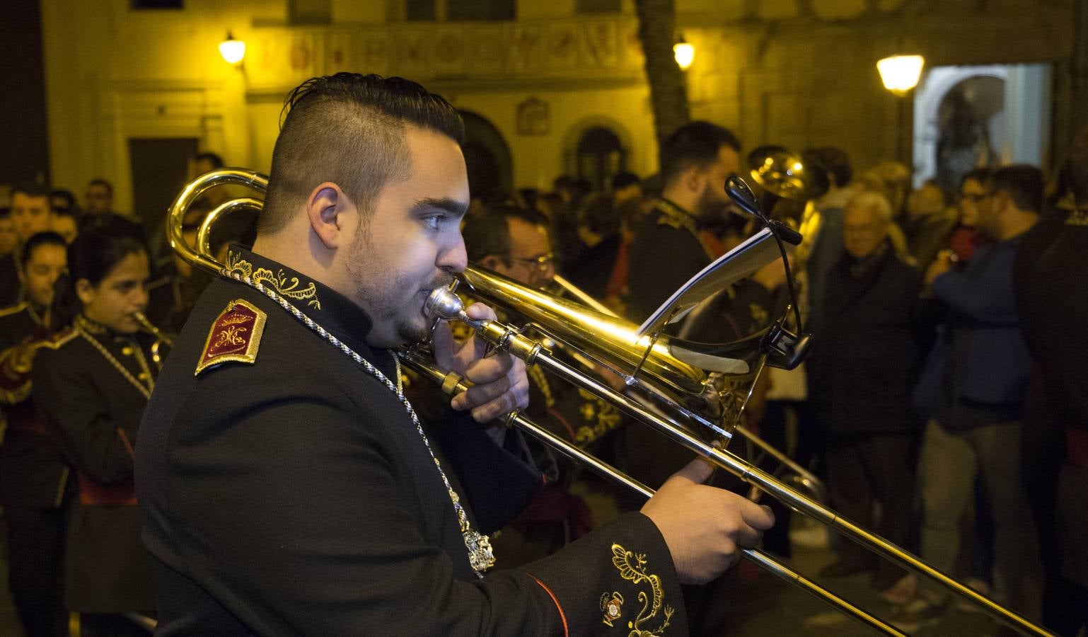 La procesión de Miércoles Santo de la Semana Santa Marinera, en imágenes