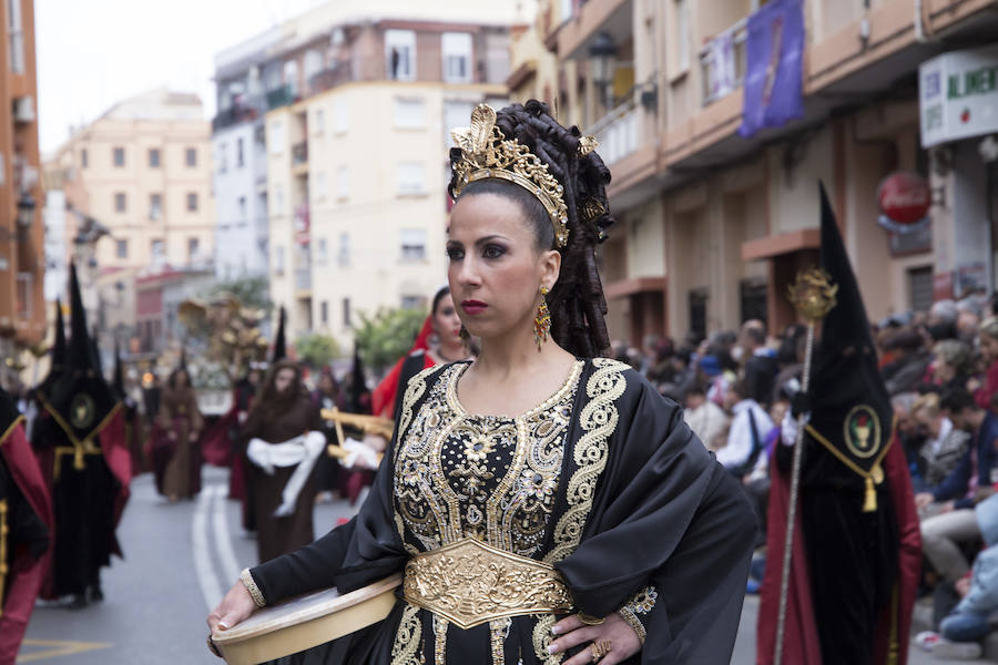 La Semana Santa Marinera celebra la Procesión general del Santo Entierro