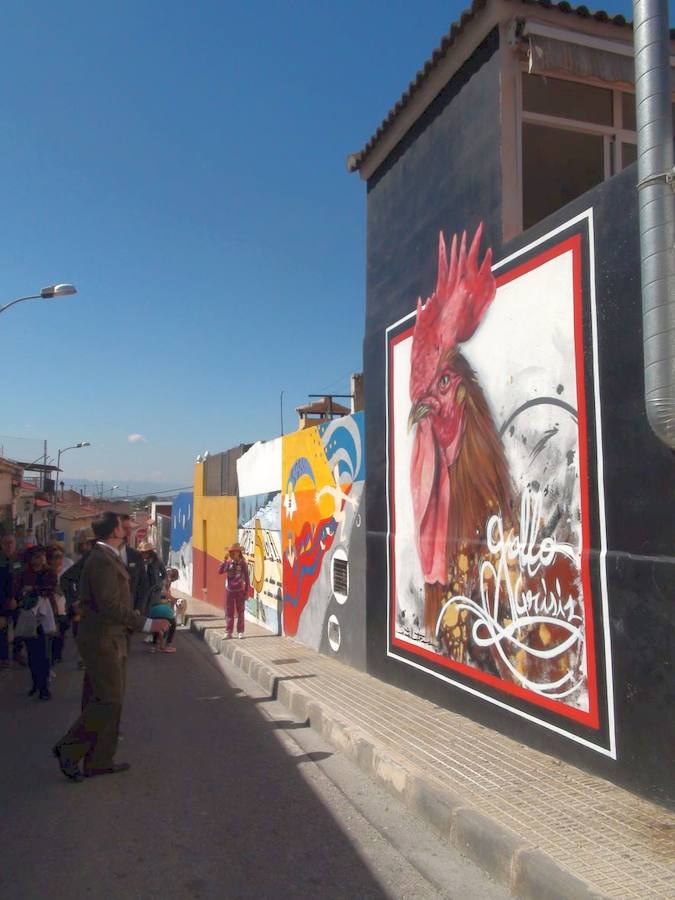 Murales en tributo al poeta cabrero en Orihuela