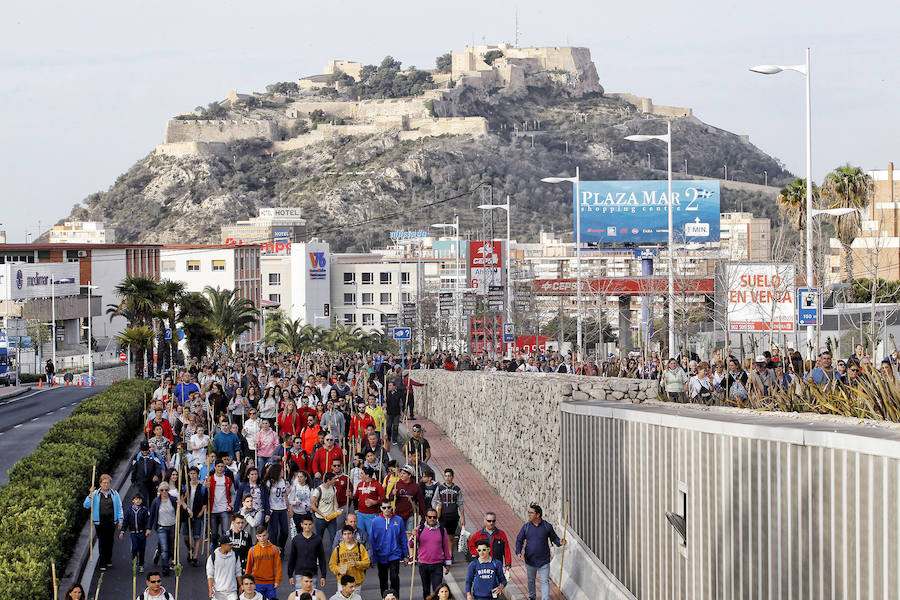 Miles de romeros participan en la Peregrina (I)