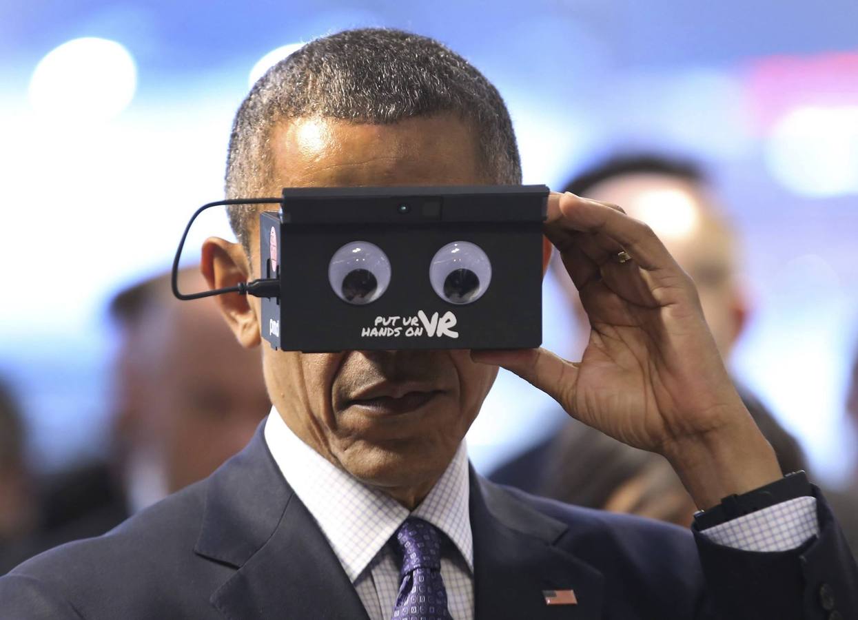 Obama con unas ganas de ralidad virtual en Hannover.