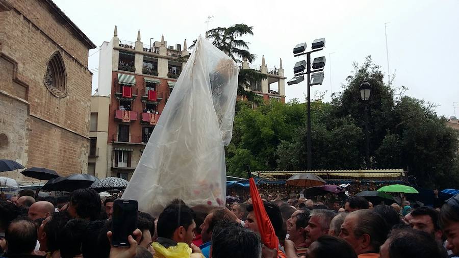 Valencia vive con fervor el Día de la Mare de Déu dels Desamparats