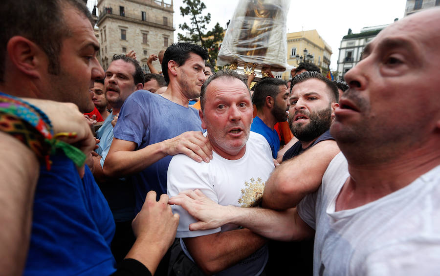 Valencia vive con fervor el Día de la Mare de Déu dels Desamparats