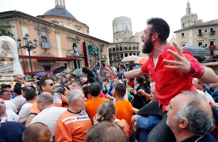 Valencia vive con fervor el Día de la Mare de Déu dels Desamparats