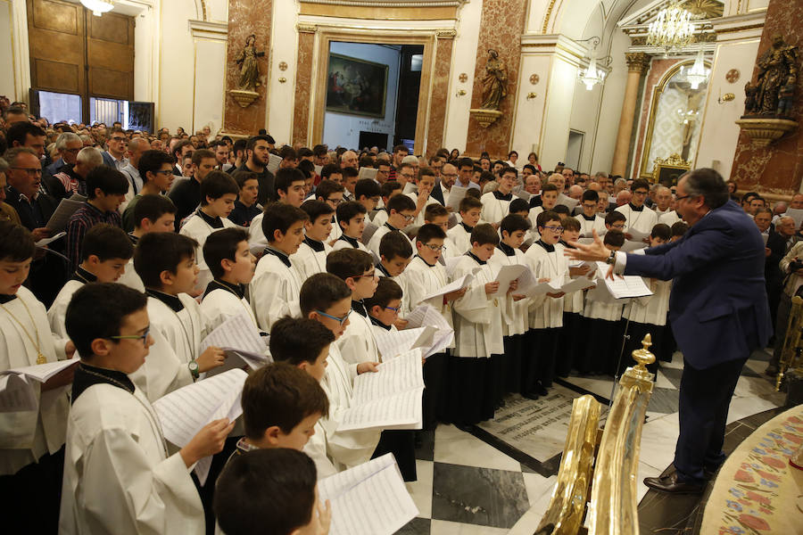 Valencia vive con fervor el Día de la Mare de Déu dels Desamparats