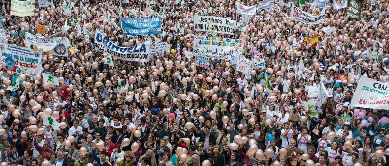 10.000 personas defienden la enseñanza concertada