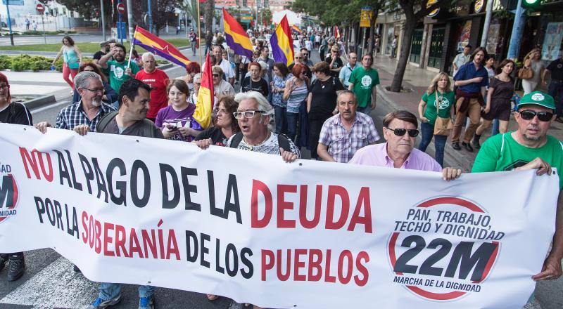 150 personas acuden a la Marcha por la Dignidad