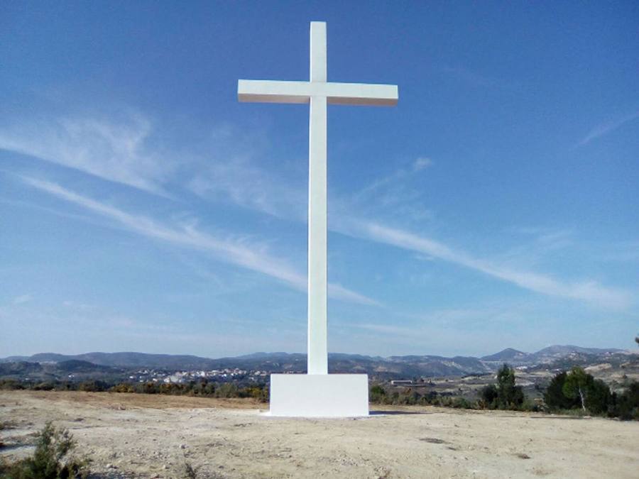 Fotos de la cruz alzada en Alborache