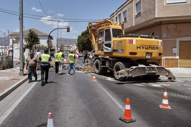 Una avería corta la carretera de Bigastro