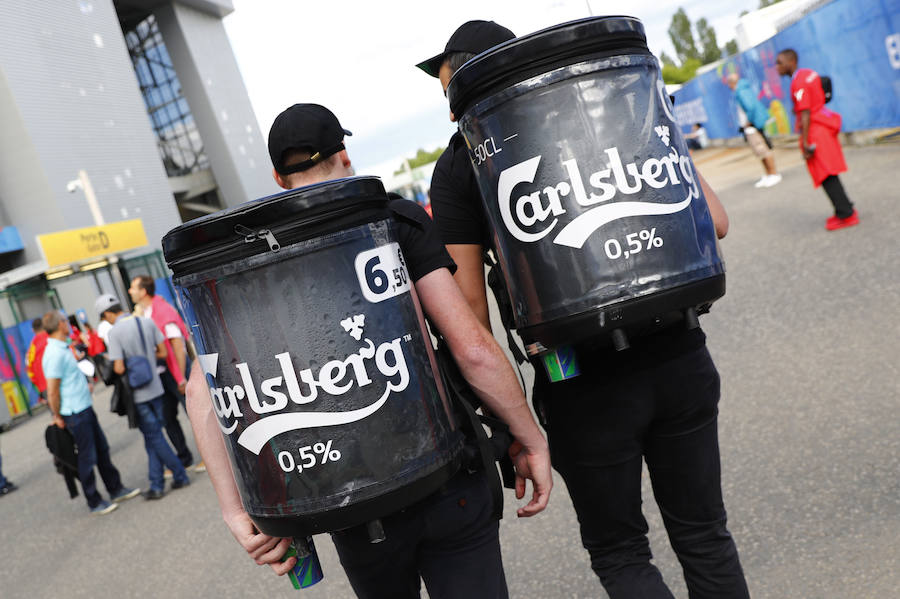 Las fotos de la afición de Portugal e Islandia