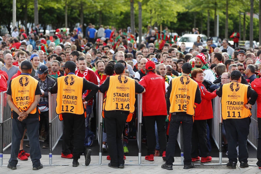 Las fotos de la afición de Portugal e Islandia