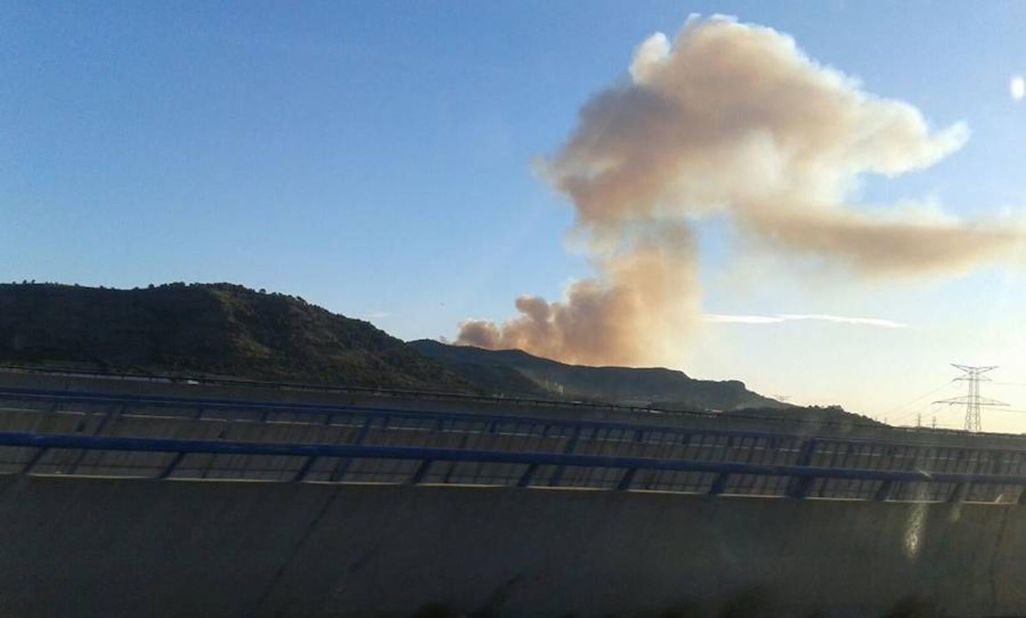 Fotos del incendio en Benifairó de les Valls