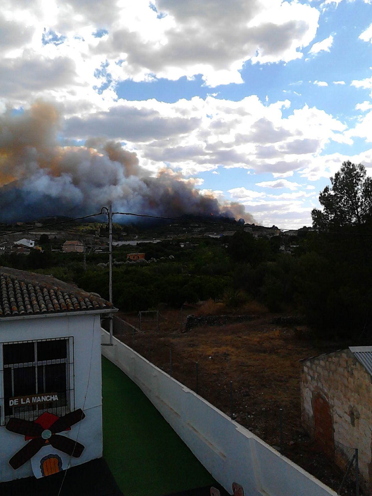 Fotos del incendio en Terrateig (16-06-2016)