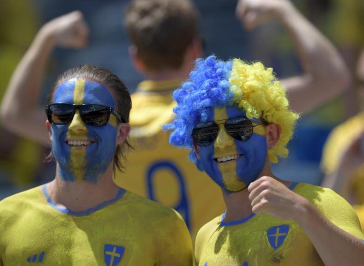 Fotos de las aficiones de Italia y Suecia de la Eurocopa 2016