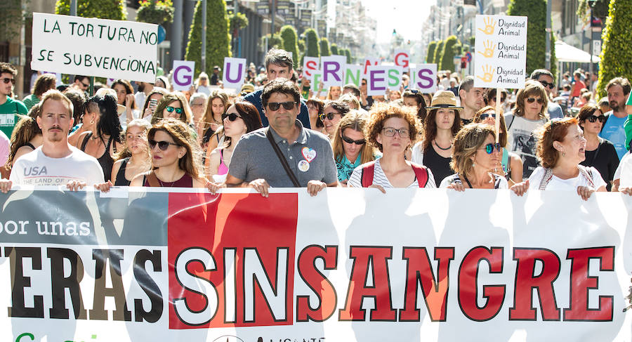 Manifestación antitaurina en Alicante