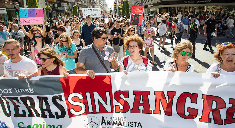 Manifestación antitaurina en Alicante