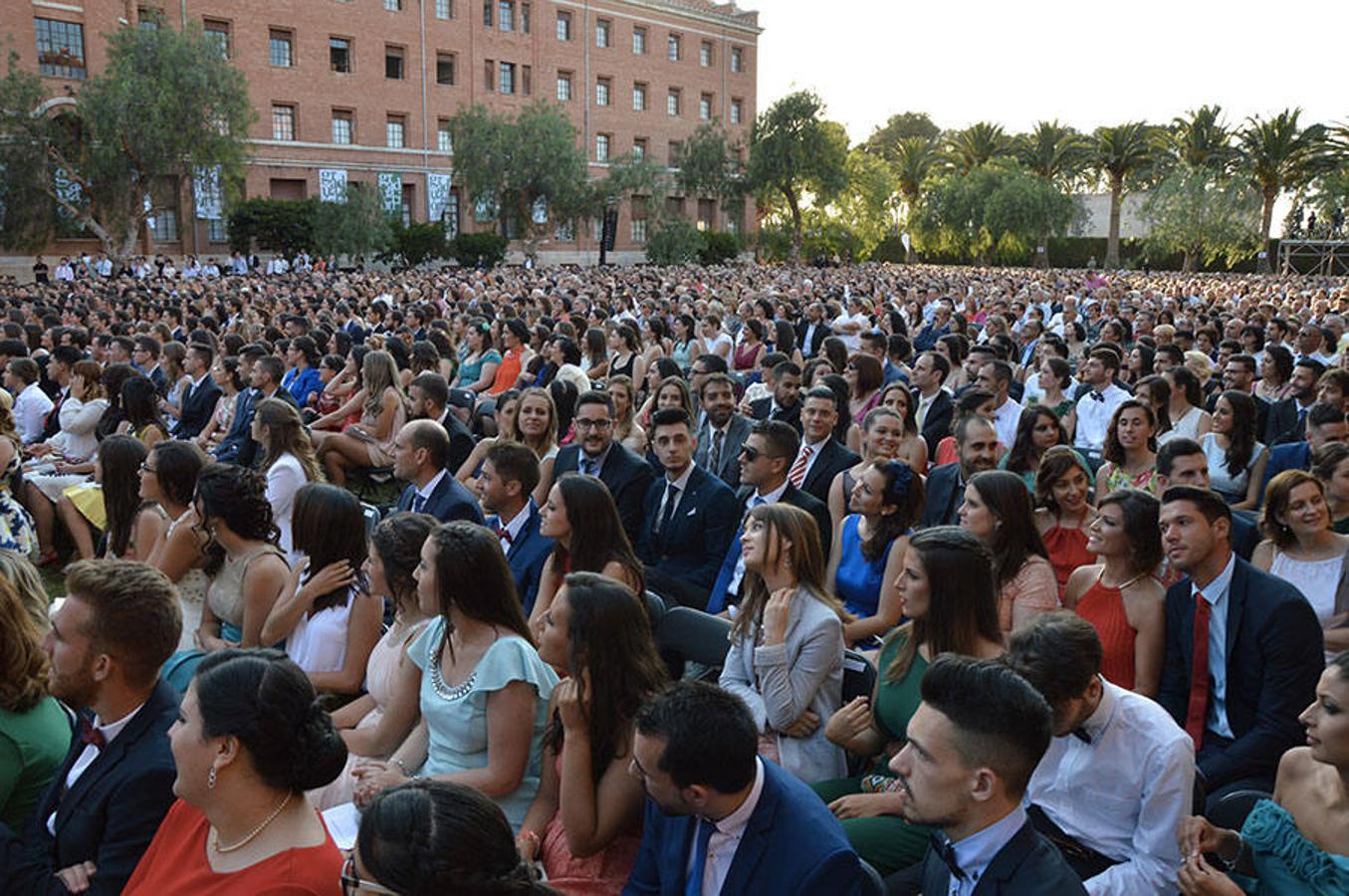 Fotos de la graduación en la Universidad Católica de Valencia curso 2015-2016