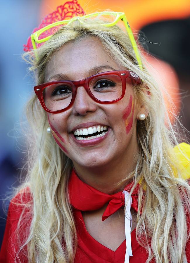 Fotos de las aficiones española y croata