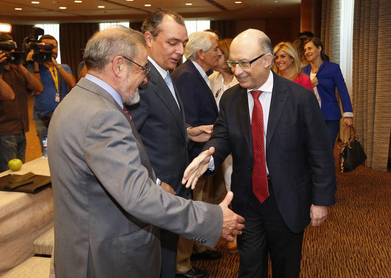 Fotos de la visita de Cristóbal Montoro a Valencia