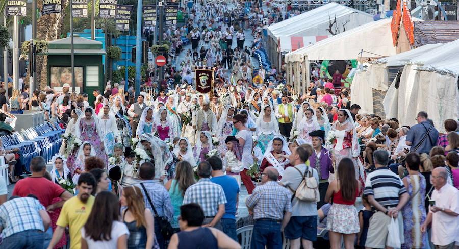 Segunda jornada de Ofrenda de Flores a la Virgen del Remedio