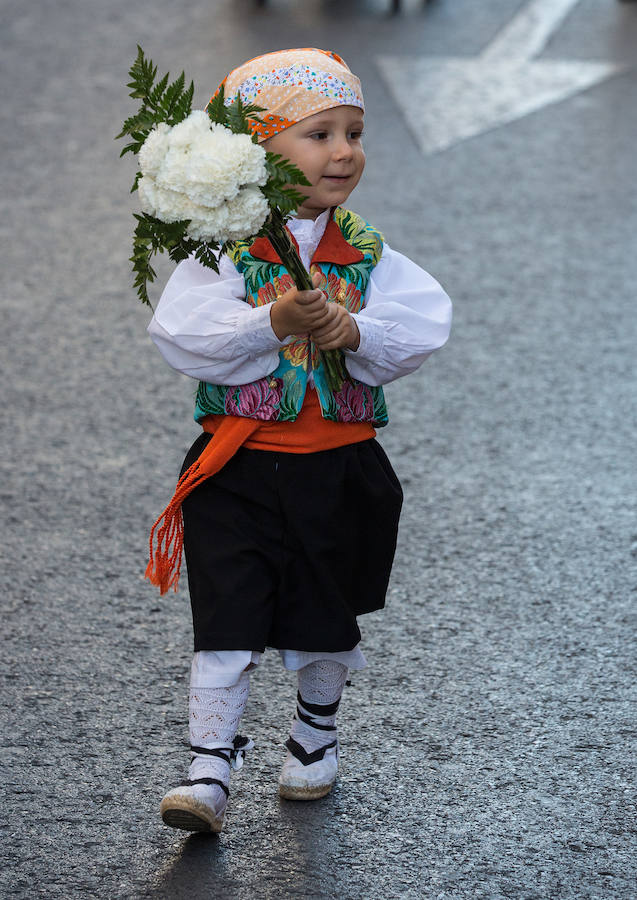 Segunda jornada de Ofrenda de Flores a la Virgen del Remedio