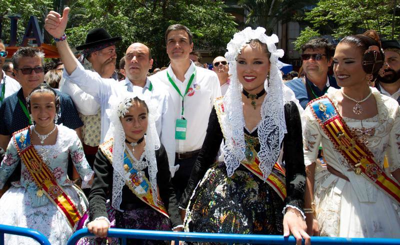 Muchas nueces y poco ruido en la sexta mascletá de Hogueras