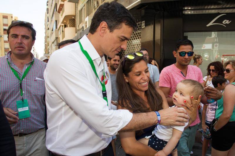 Muchas nueces y poco ruido en la sexta mascletá de Hogueras