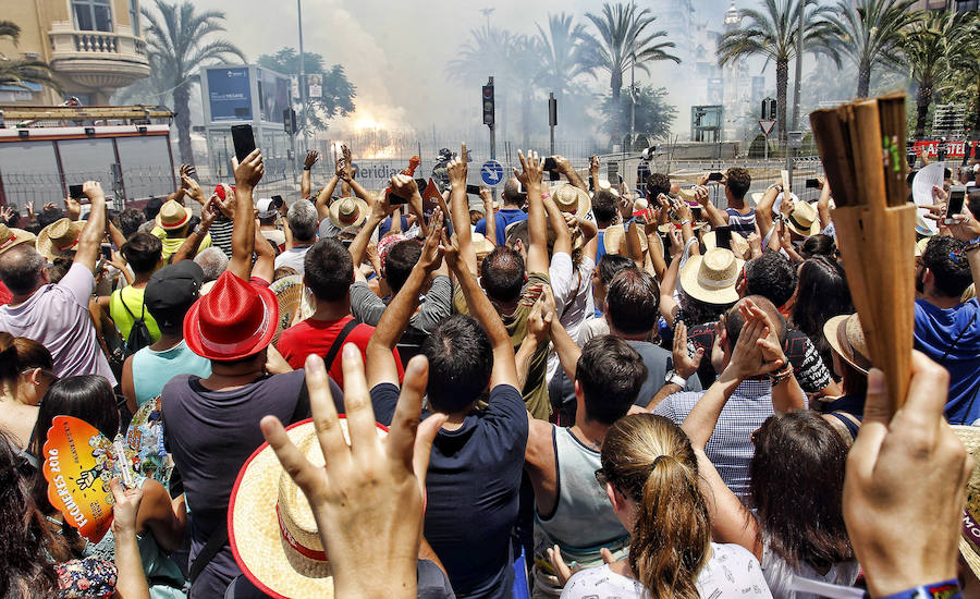 Última mascletá de las Hogueras de San Juan de Hermanos Ferrández