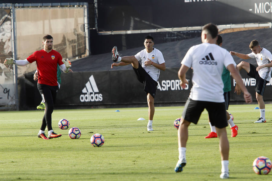 Fotos del entrenamiento del Valencia CF