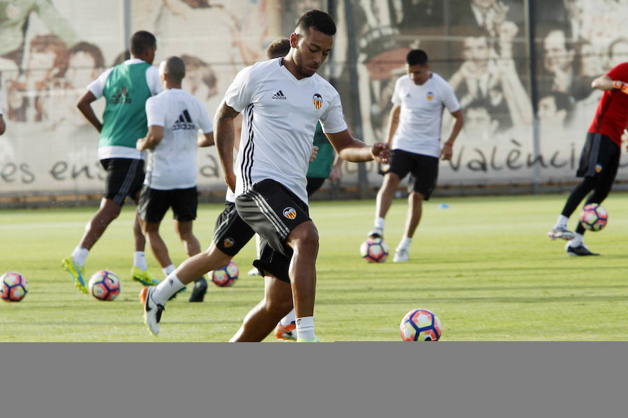 Fotos del entrenamiento del Valencia CF