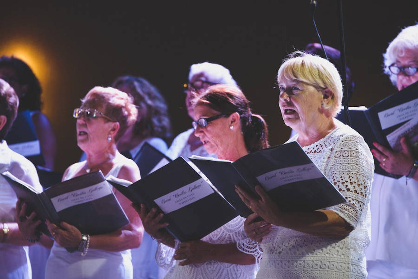 Nueve mil almas a ritmo de Habaneras en Torrevieja