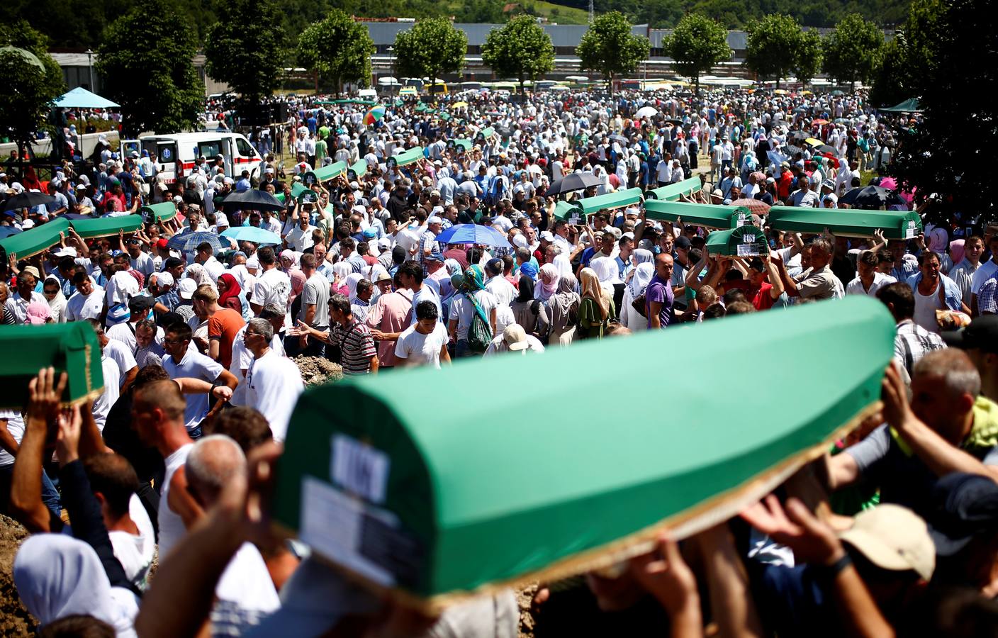 Fotos del 21 aniversario de la matanza de Srebrenica