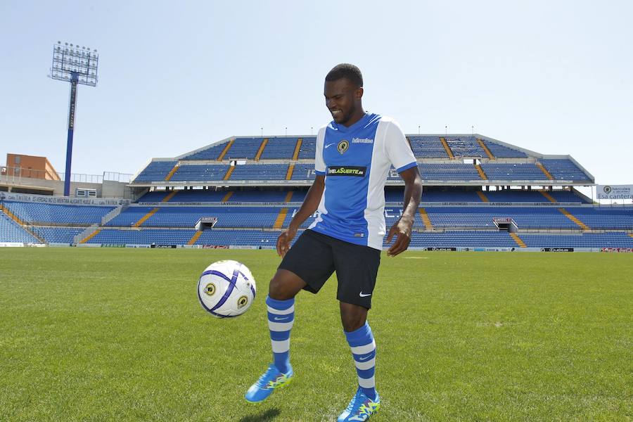 Presentación oficial de Franck Omgba