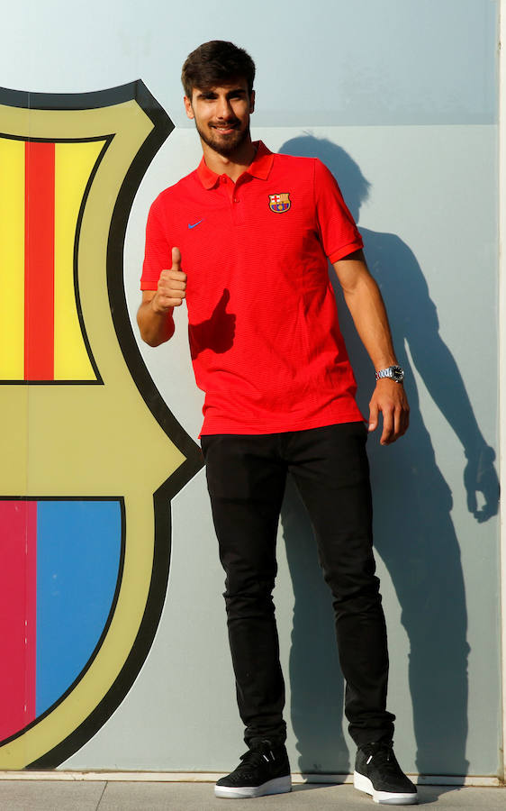 Fotos de la presentación del nuevo jugador del FC Barcelona, André Gomes