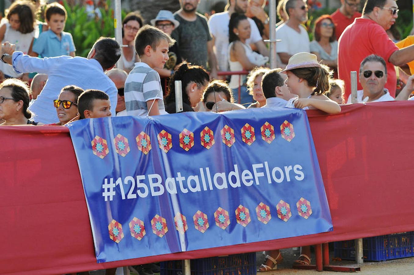 Fotos de la Batalla de Flores 2016 de la Feria de Julio de Valencia