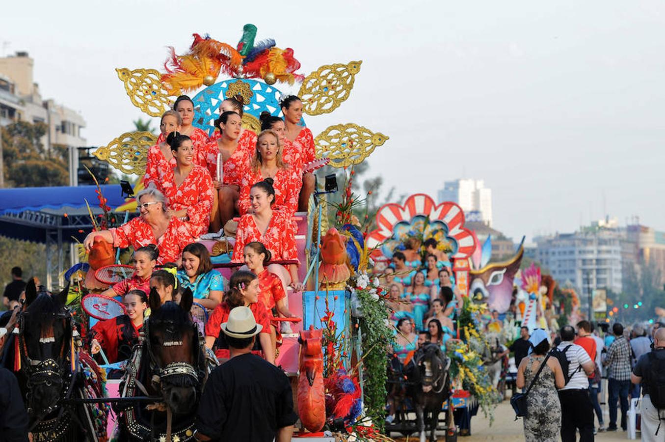 Fotos de la Batalla de Flores 2016 de la Feria de Julio de Valencia