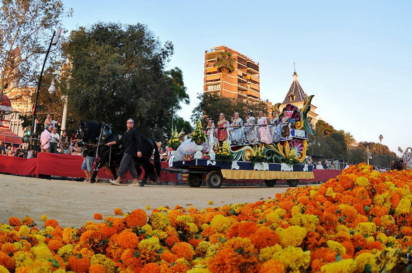 Fotos de la Batalla de Flores 2016 de la Feria de Julio de Valencia