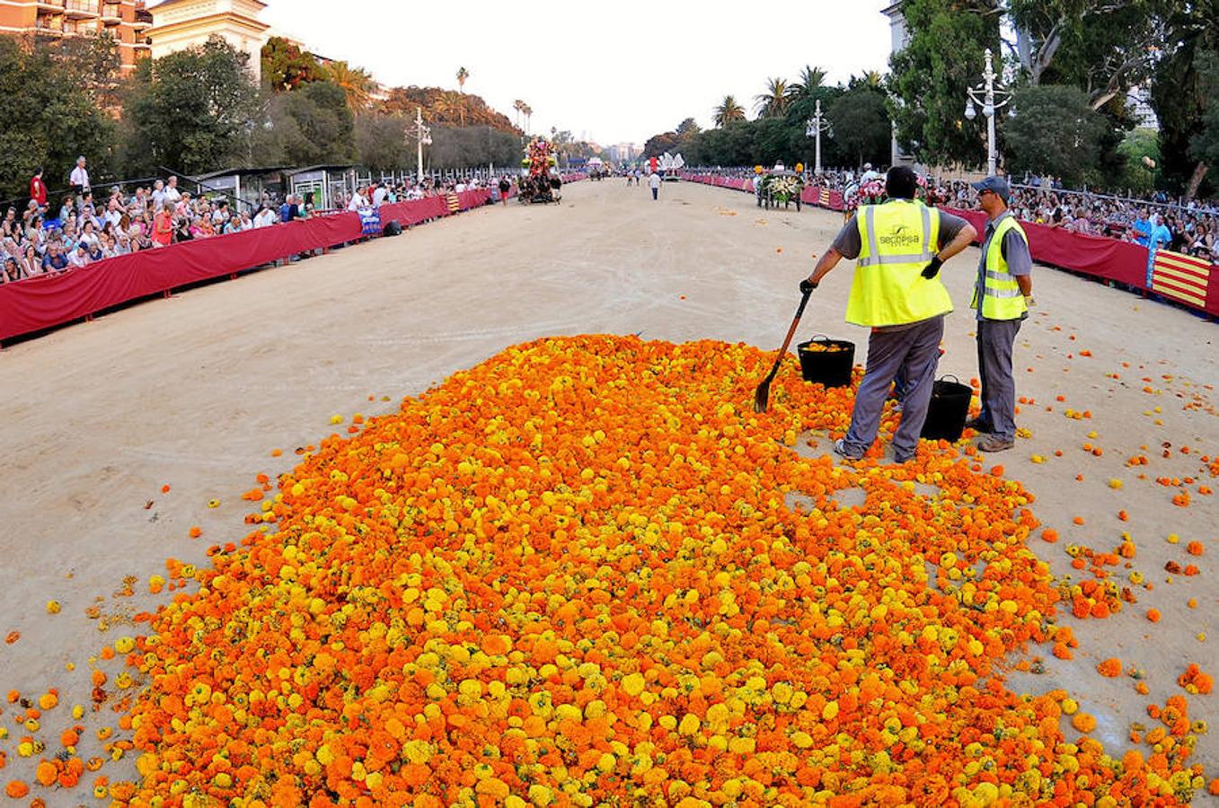 Fotos de la Batalla de Flores 2016 de la Feria de Julio de Valencia