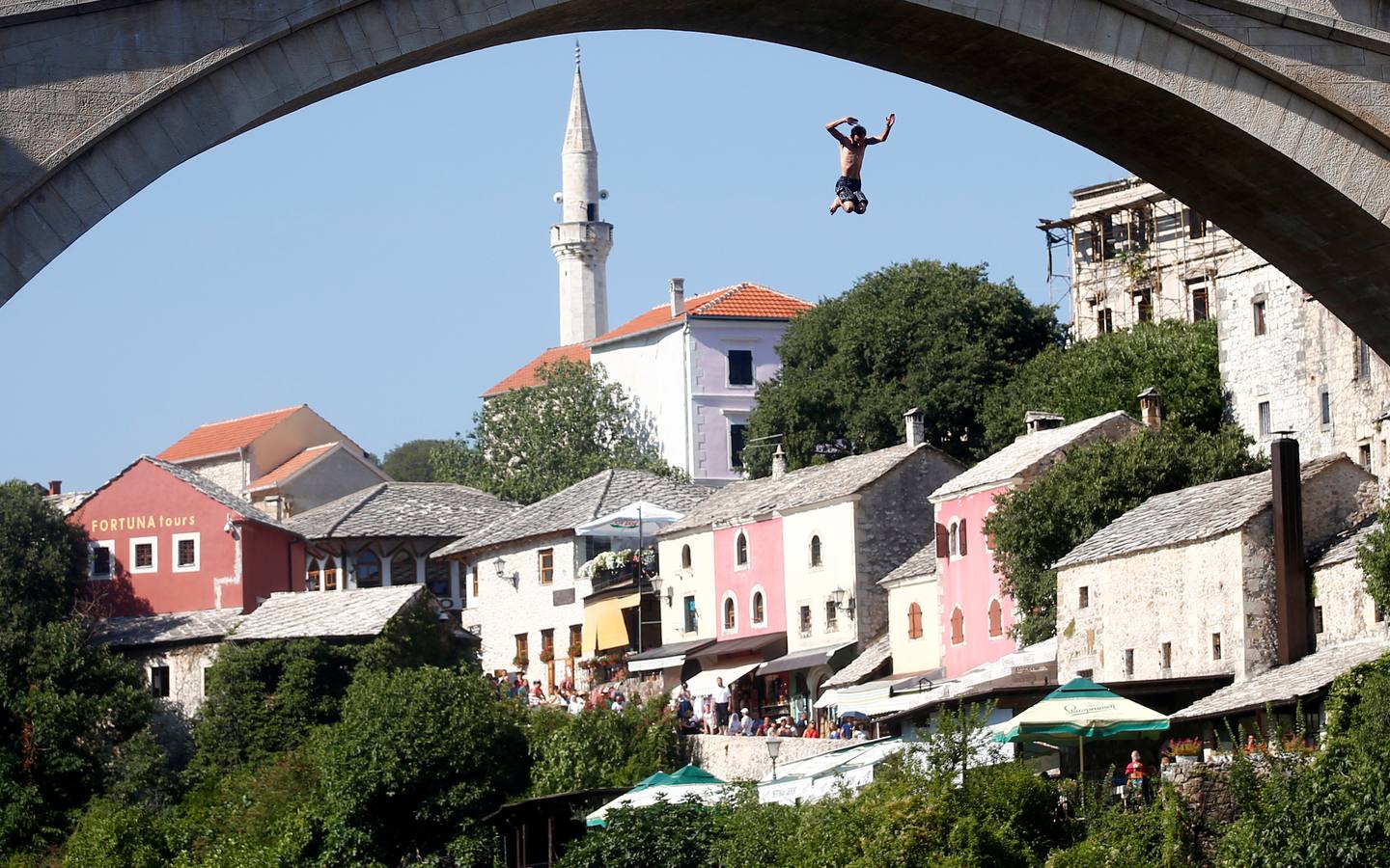 Fotos de los saltos desde el Puente Viejo de Mostar