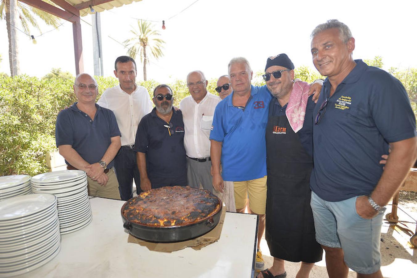 Los festeros de Elche se reúnen en torno a la costra