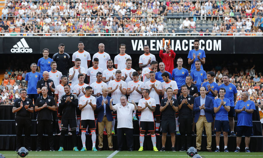 Fotos de la presentación del Valencia CF en Mestalla