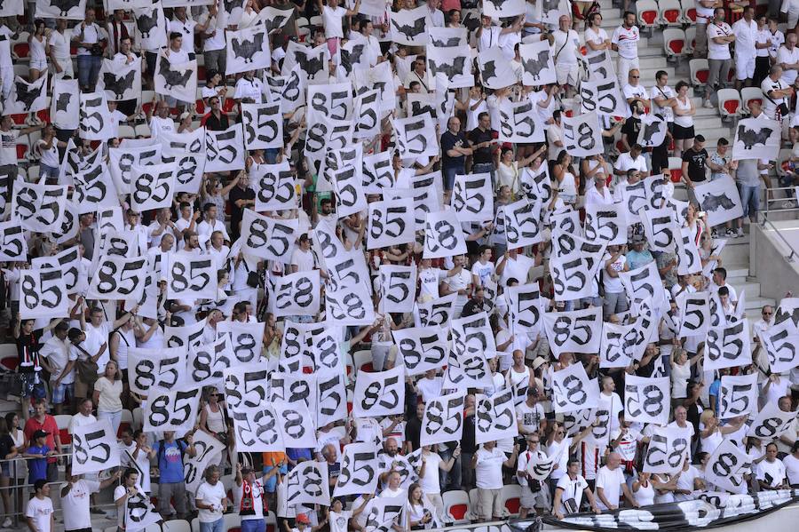 Fotos de las camisetas conmemorativas en Niza