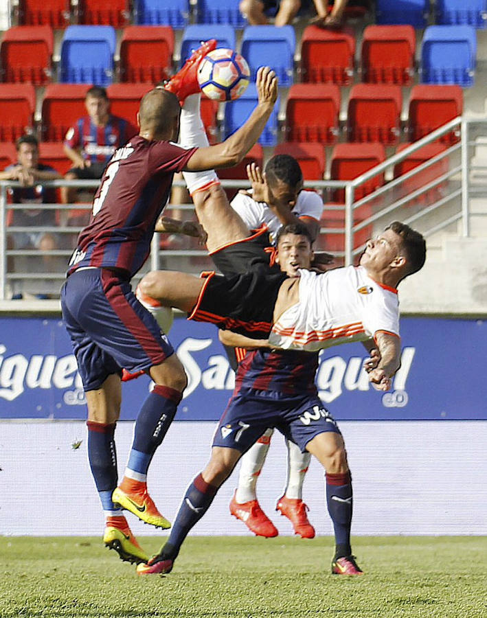 Fotos del partido Eibar-Valencia en Ipurua