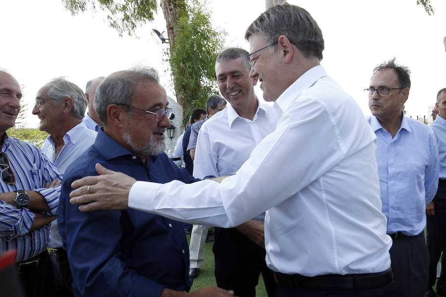 Fotos de Ximo Puig en la reunión con los empresarios valencianos