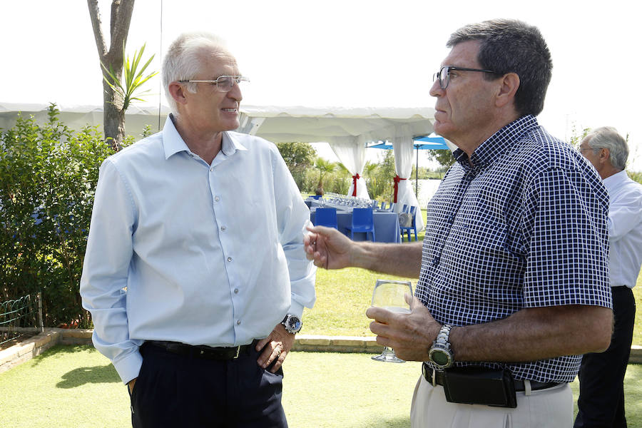 Fotos de Ximo Puig en la reunión con los empresarios valencianos